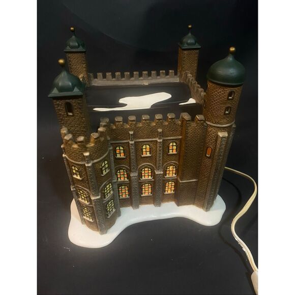 Department 56 Tower of London set - Picture 9 of 14